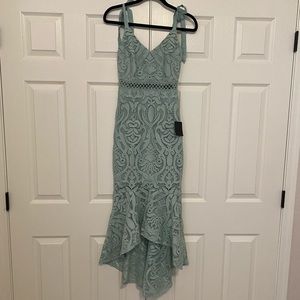 Lulu’s highlow midi dress, sage green size S